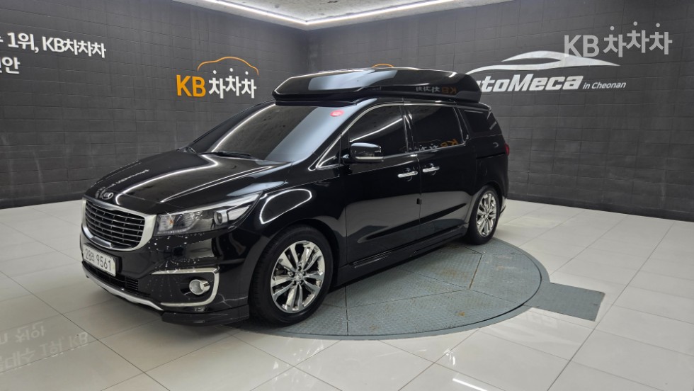 Kia Carnival — miniaturë 3