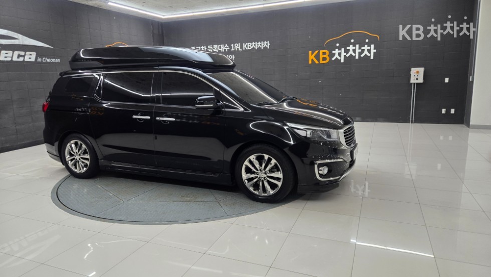 Kia Carnival — miniaturë 5