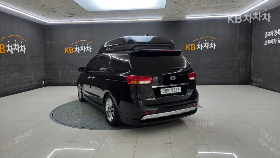Kia Carnival — miniaturë 6