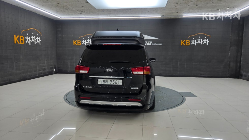 Kia Carnival — miniaturë 7