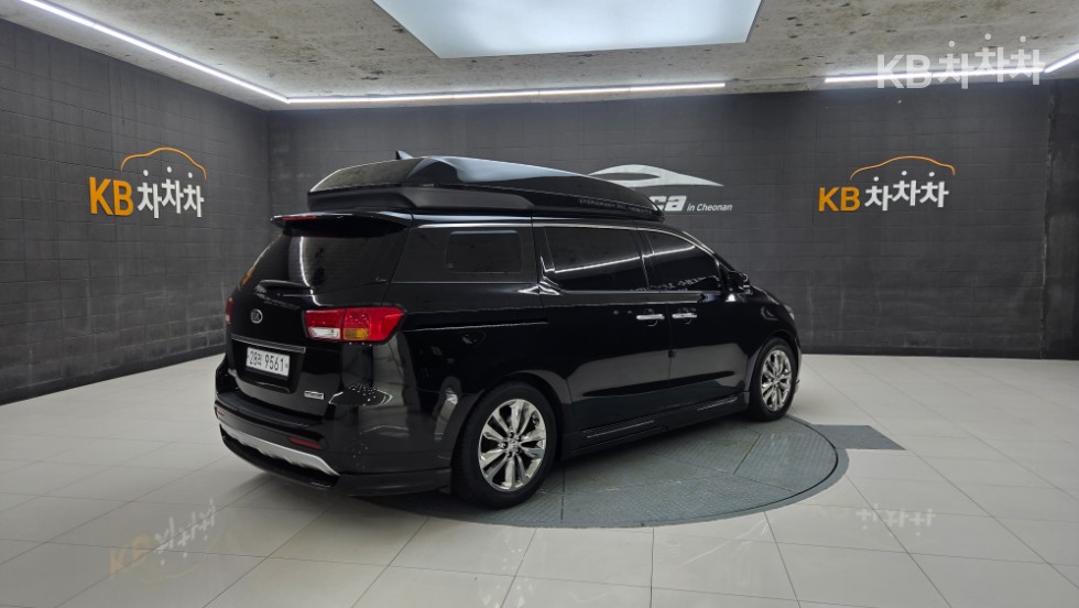 Kia Carnival — miniaturë 8