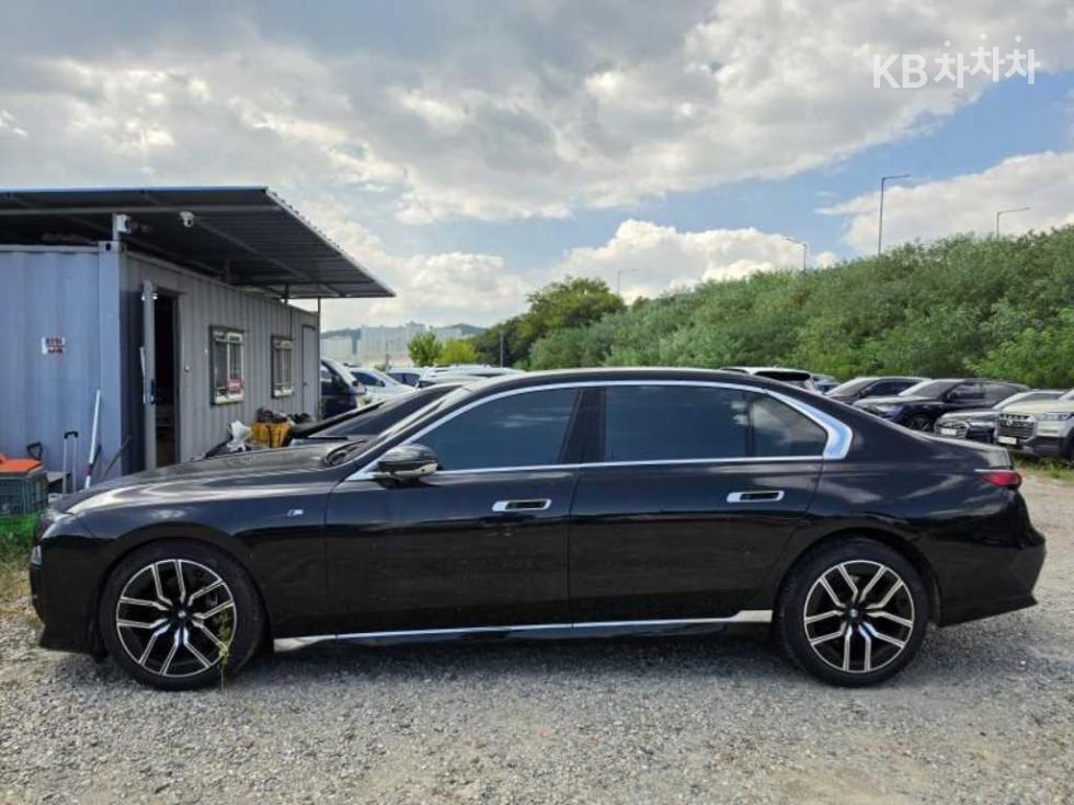 BMW 7er, 2024, фотография 2