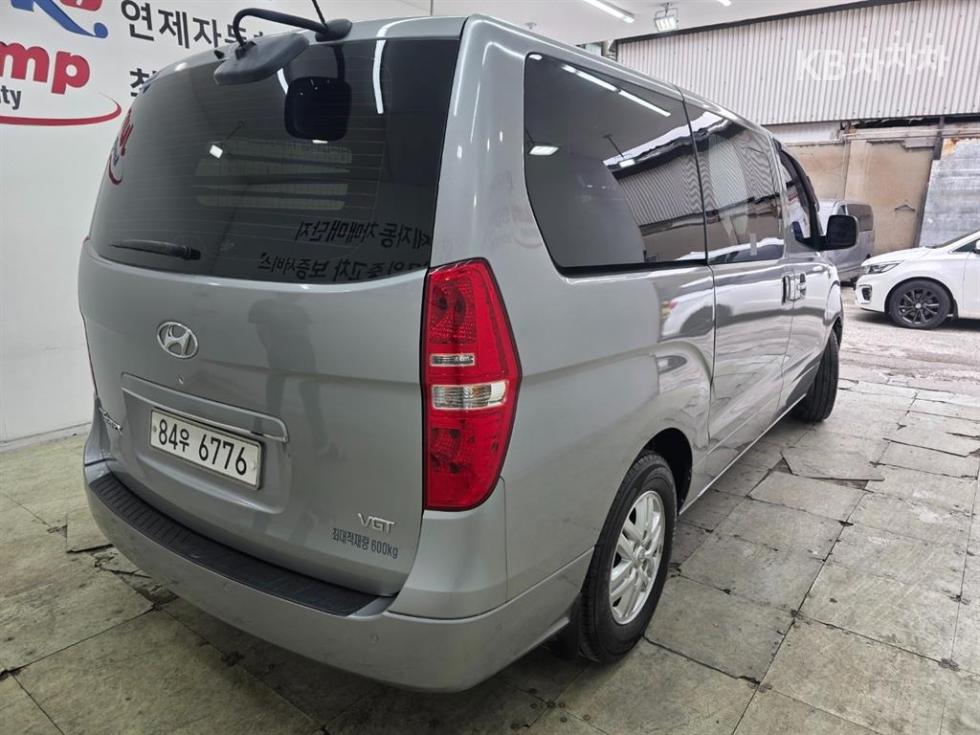 Hyundai Starex — miniaturë 2