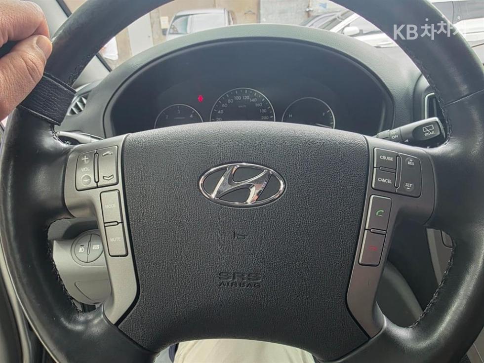 Hyundai Starex — miniaturë 18