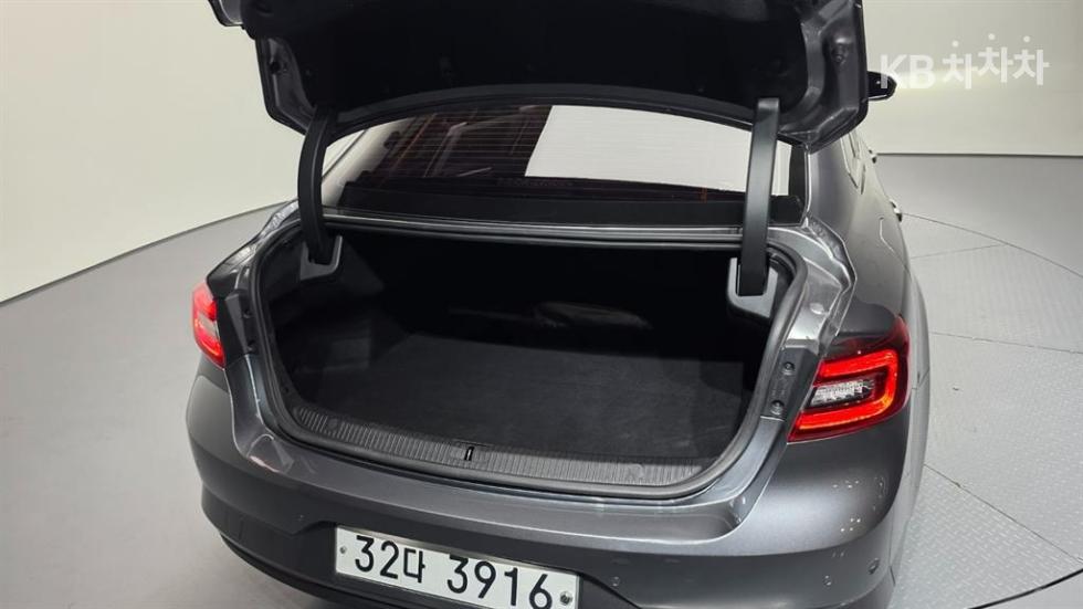 Renault SM6 — miniaturë 14