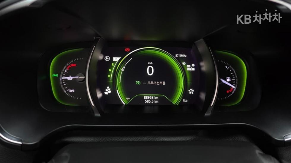 Renault SM6 — miniaturë 16