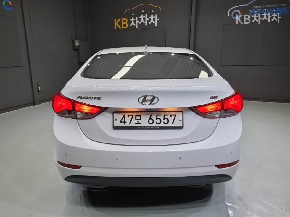 Hyundai Avante — miniaturë 3