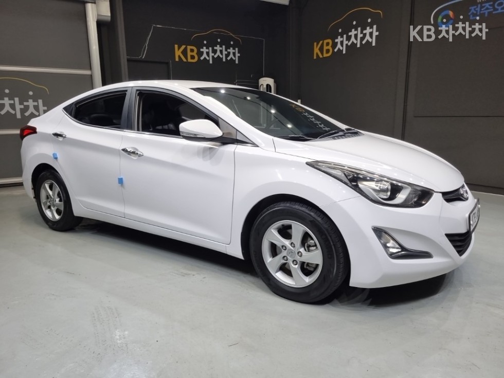 Hyundai Avante — miniaturë 5