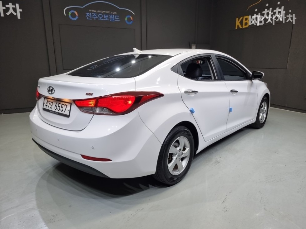 Hyundai Avante — miniaturë 6