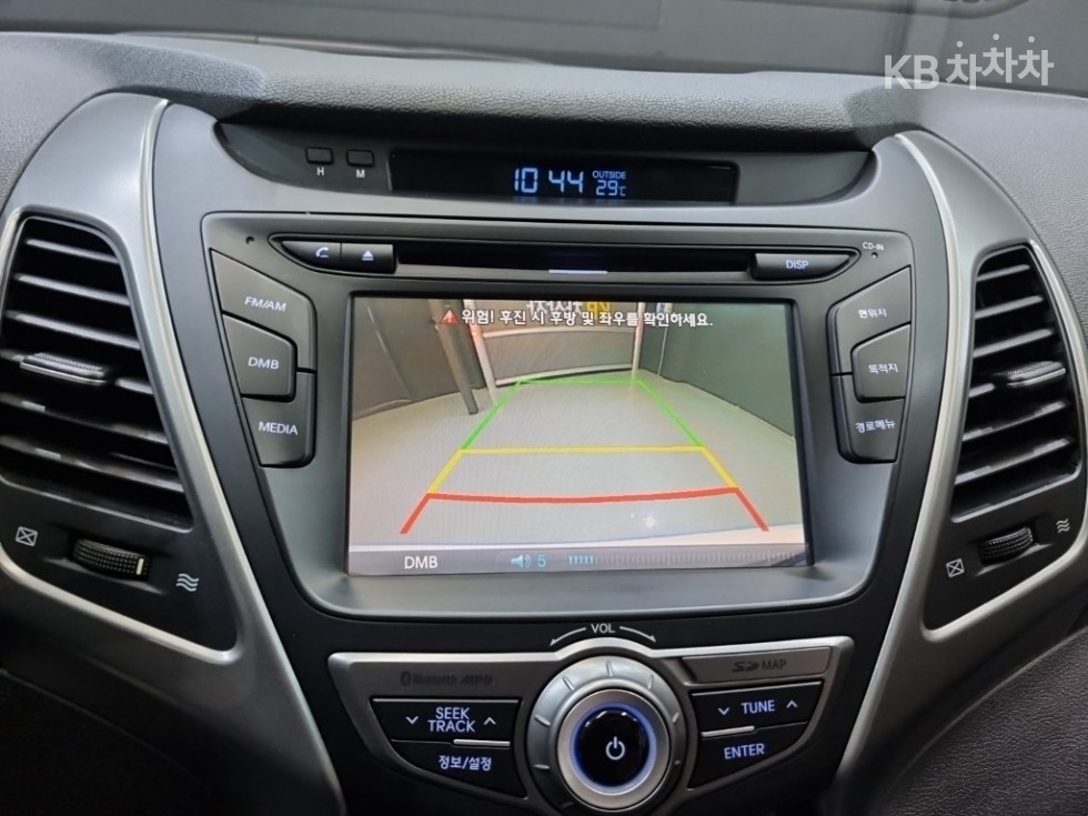Hyundai Avante — miniaturë 13