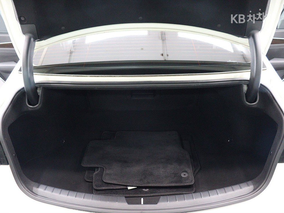 Kia K7 — miniaturë 5