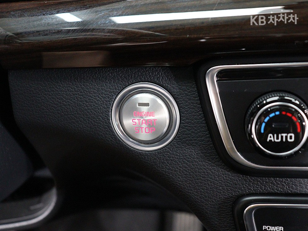 Kia K7 — miniaturë 9
