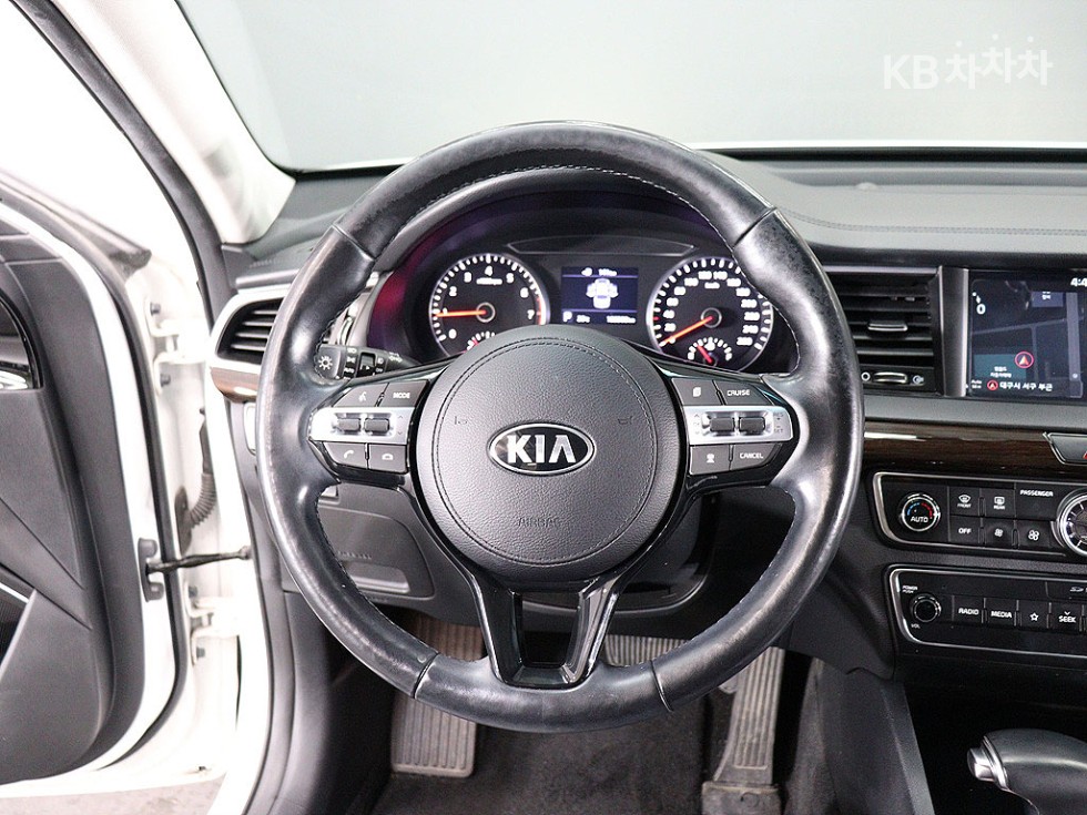 Kia K7 — miniaturë 14