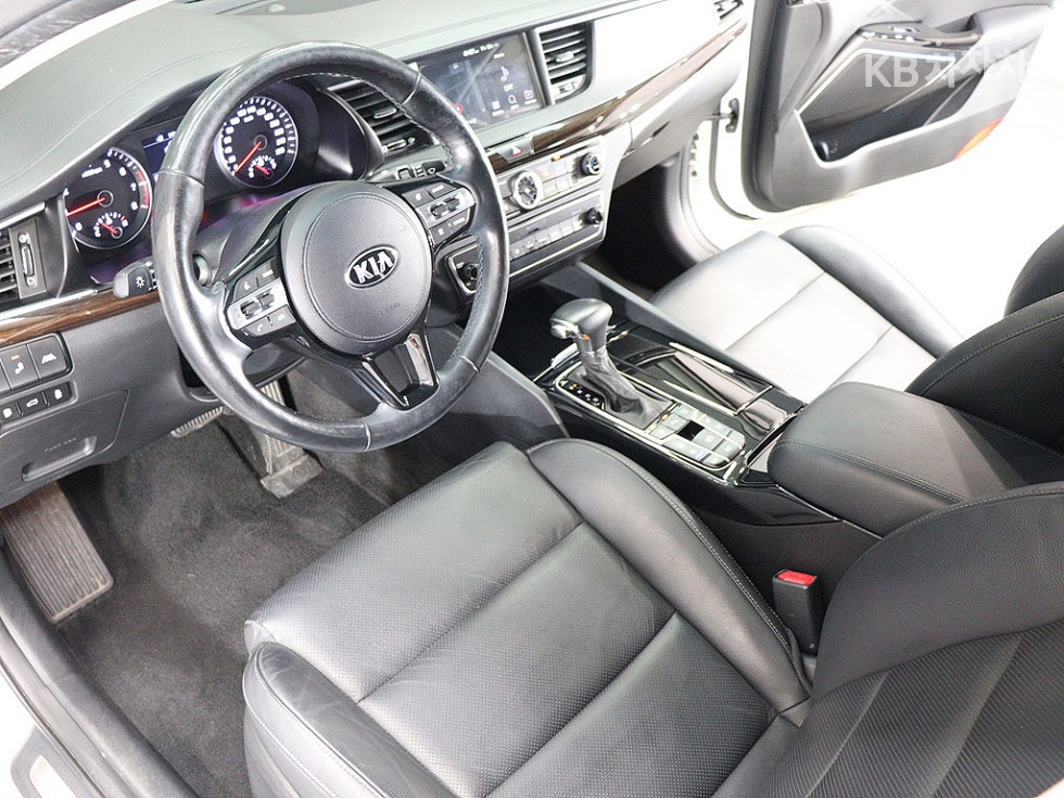 Kia K7 — miniaturë 16