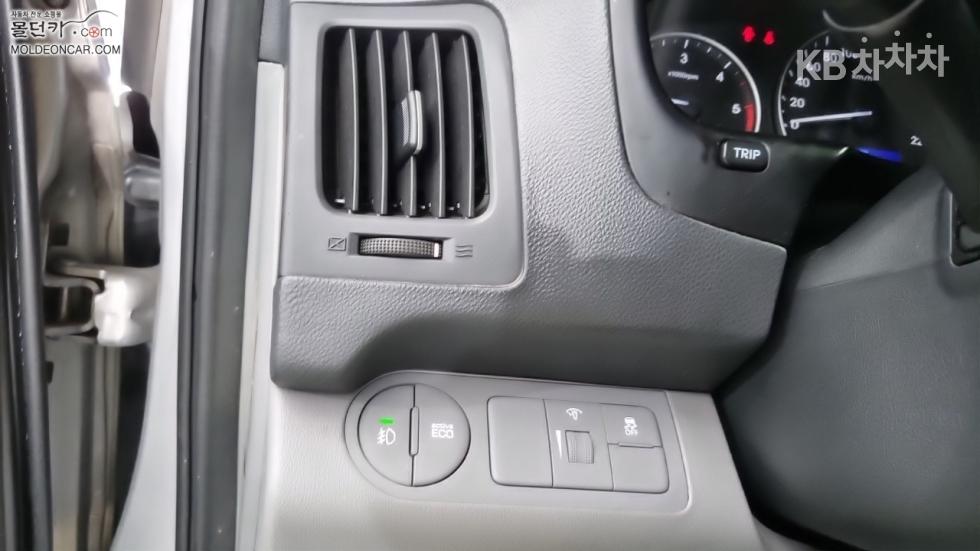 Hyundai Starex — miniaturë 16