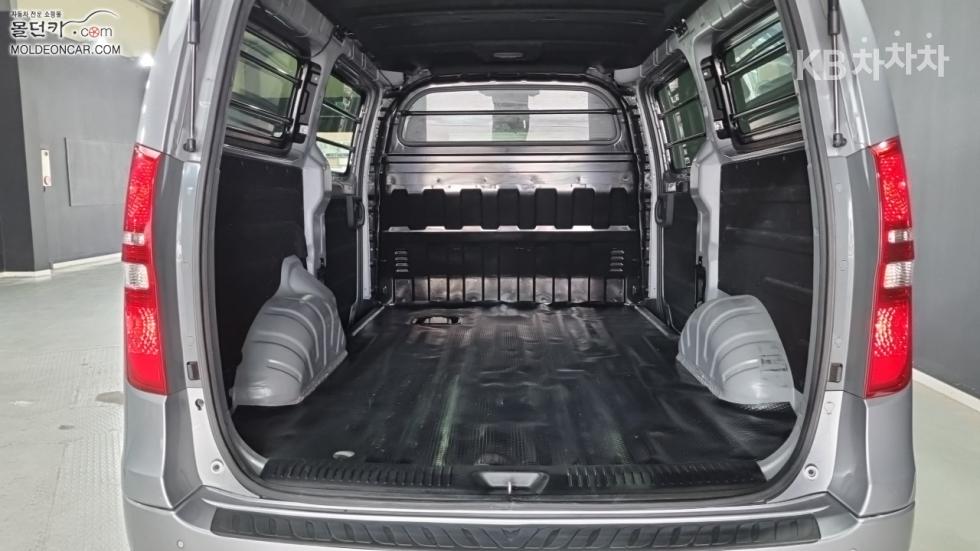 Hyundai Starex — miniaturë 18