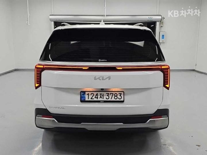 Kia Carnival — miniaturë 3