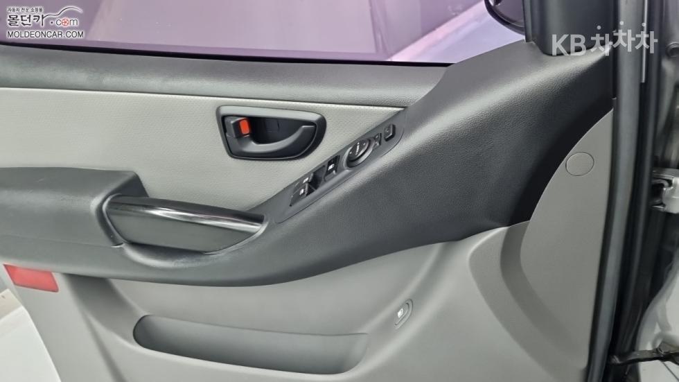 Hyundai Starex — miniaturë 16