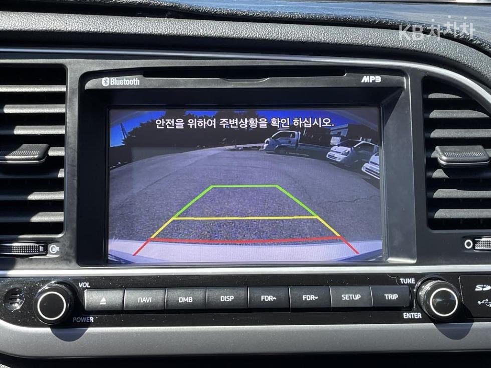 Hyundai Avante — miniaturë 13