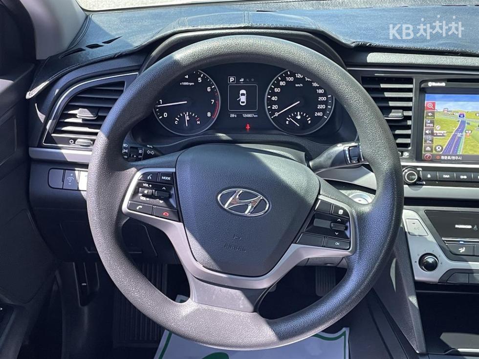 Hyundai Avante — miniaturë 15