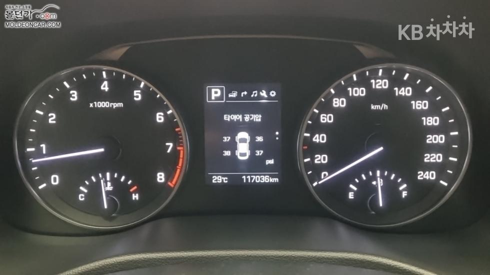 Hyundai Avante — miniaturë 5