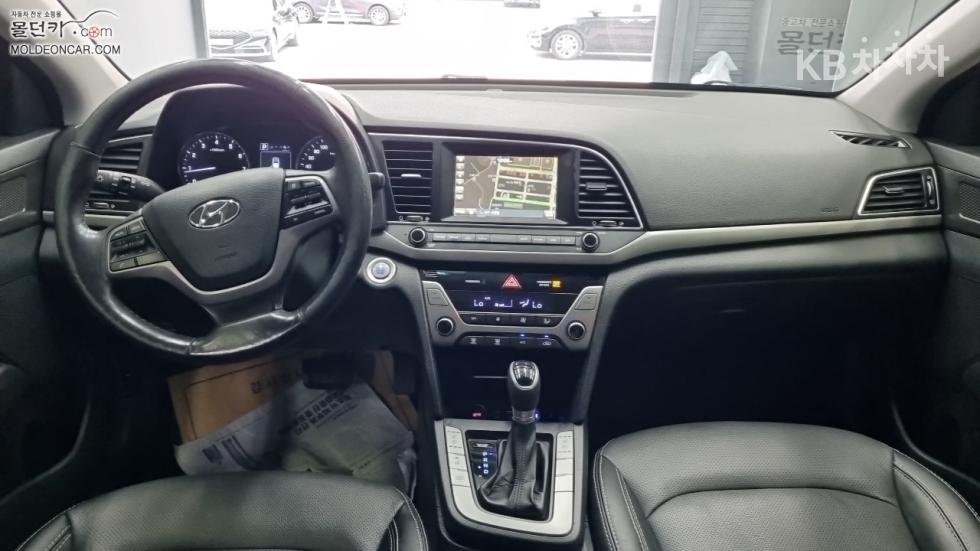 Hyundai Avante — miniaturë 7