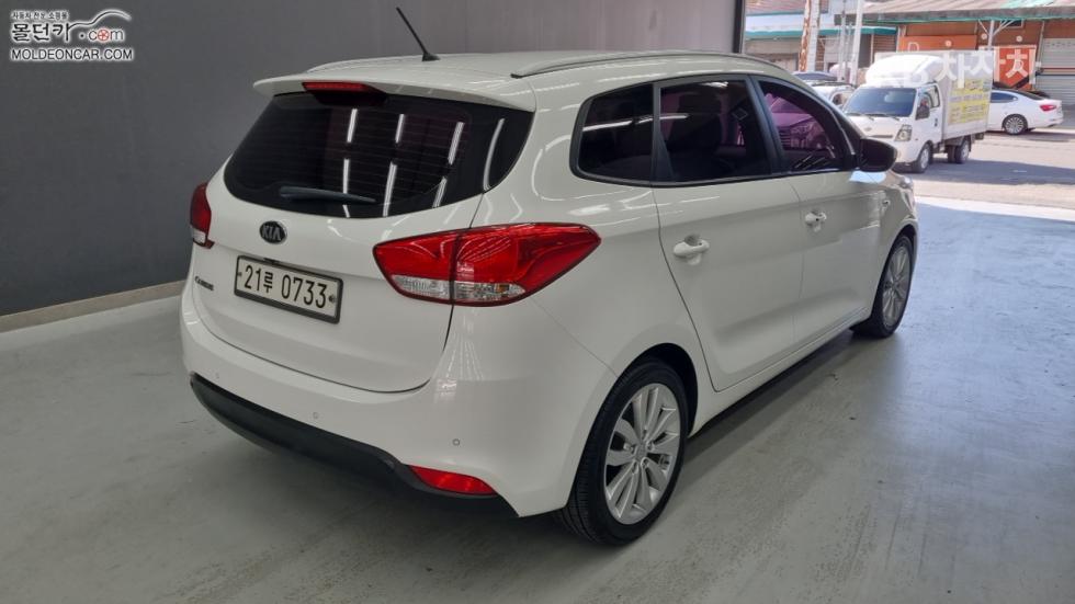 Kia Carens — miniaturë 2