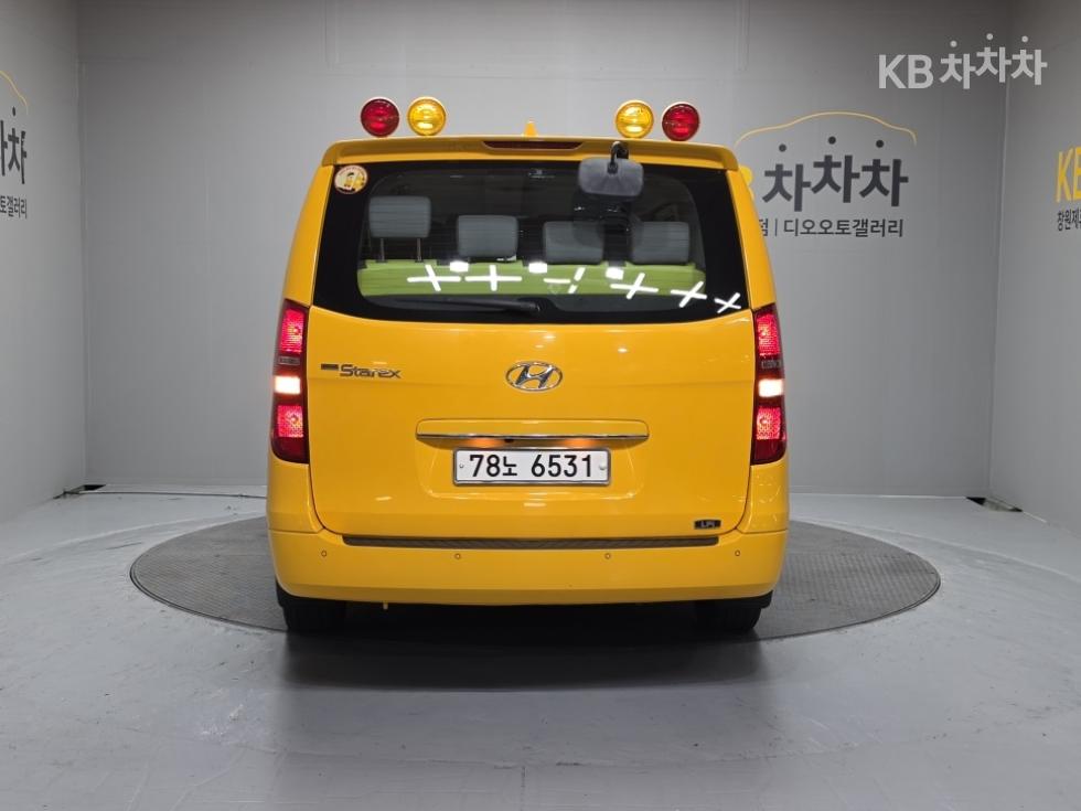 Hyundai Starex — miniaturë 5