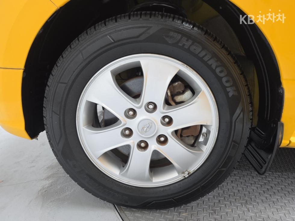 Hyundai Starex — miniaturë 9
