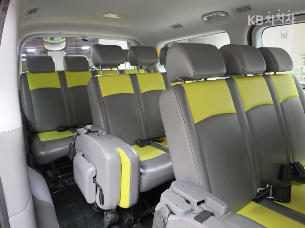 Hyundai Starex — miniaturë 12