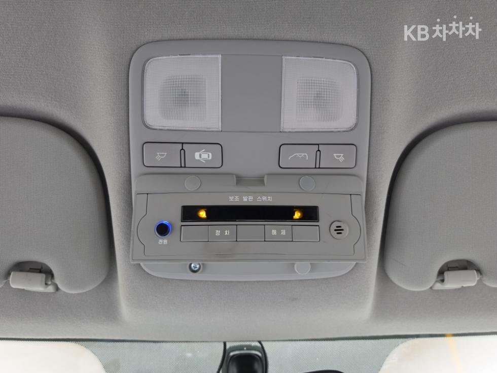 Hyundai Starex — miniaturë 17