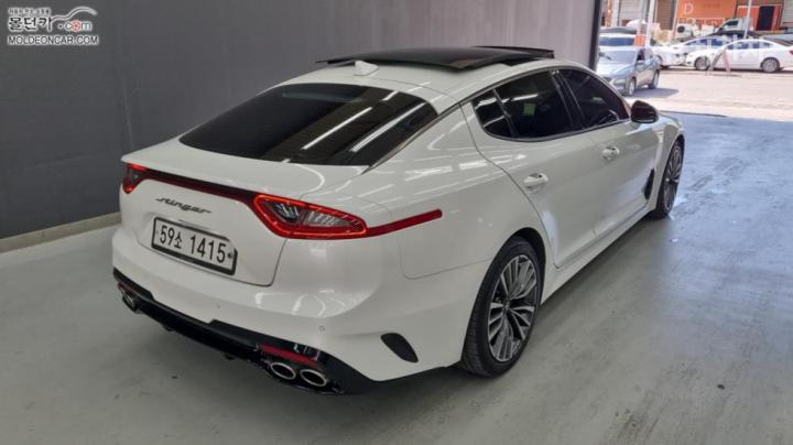 Kia Stinger — miniaturë 2
