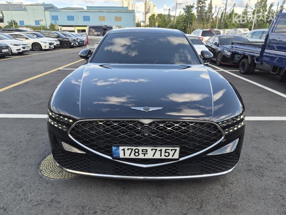 جينيسيس G90
