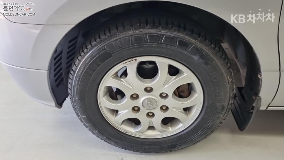 Hyundai Starex — miniaturë 6