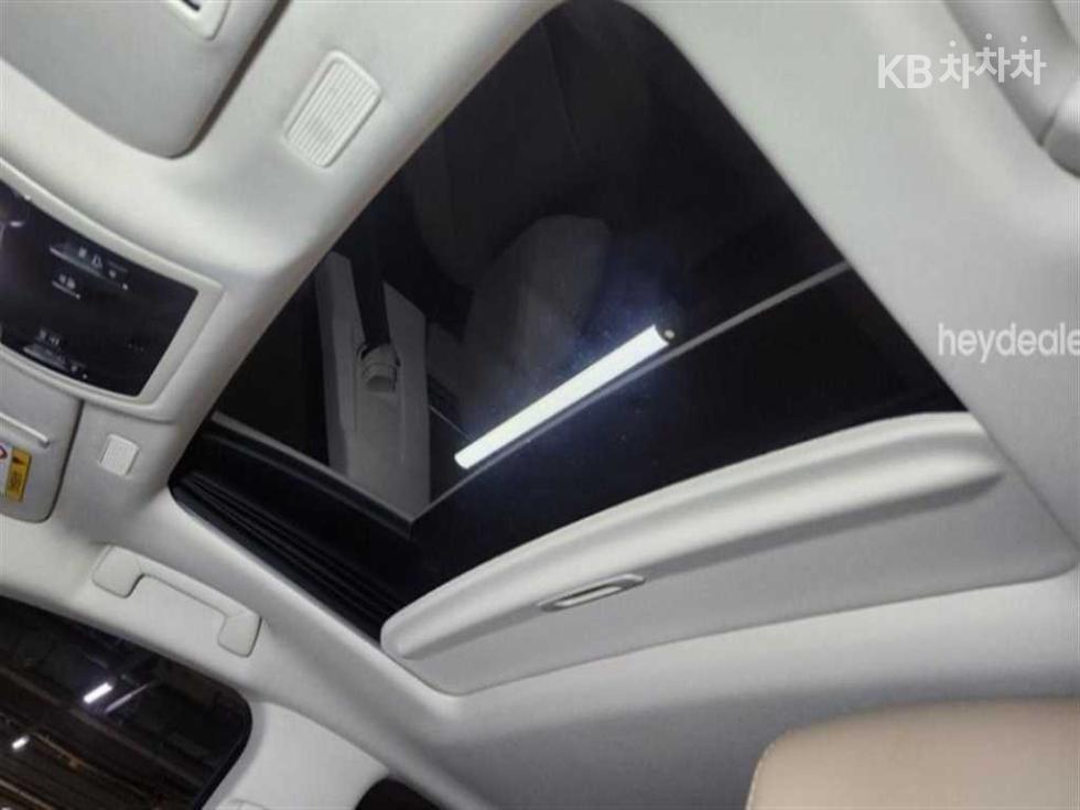 Lexus ES — miniaturë 5