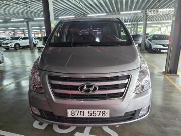 Hyundai Starex 3-Seater VAN Smart — foto 1