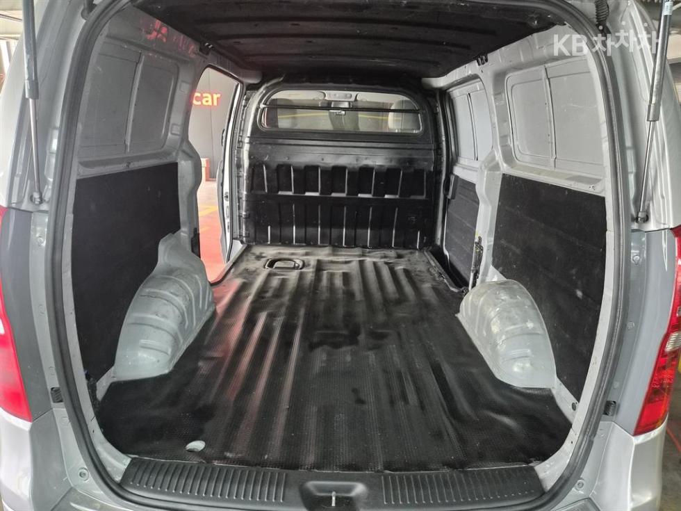 Hyundai Starex — miniaturë 3