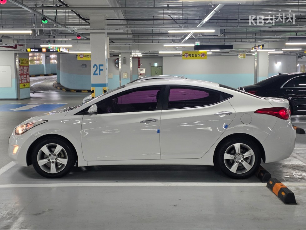 Hyundai Avante — miniaturë 2