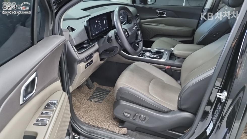 Kia Carnival — miniaturë 6