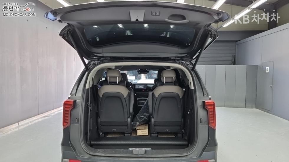 Kia Carnival — miniaturë 14