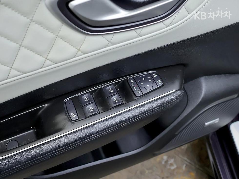 Renault SM6 — miniaturë 13