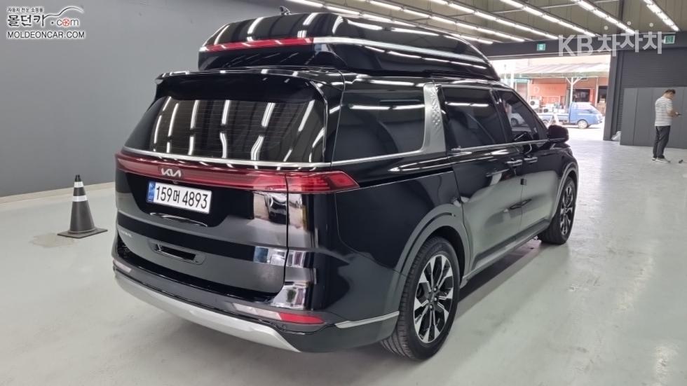 Kia Carnival — miniaturë 2