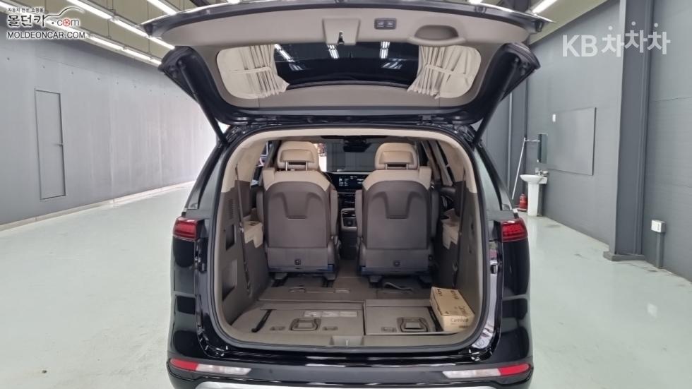 Kia Carnival — miniaturë 16