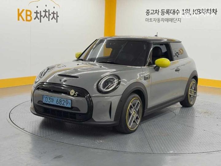MINI Cooper SE Electric 3rd — foto 1