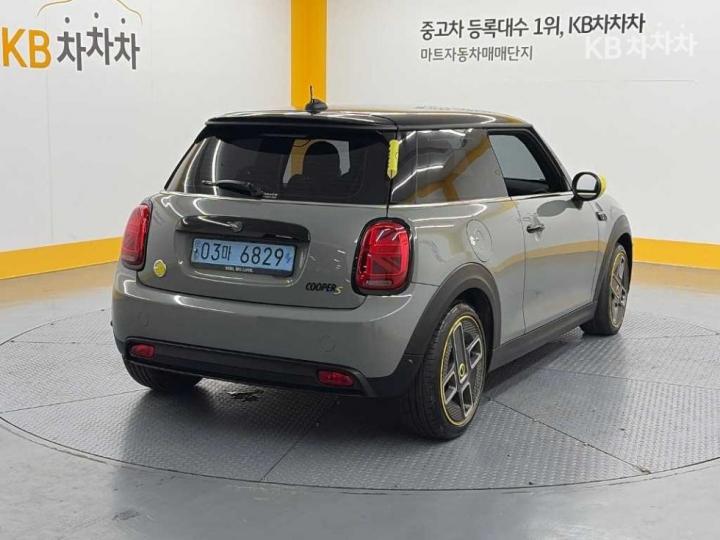 MINI Cooper — miniaturë 4