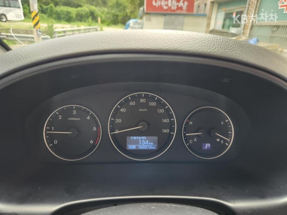 Hyundai Starex — miniaturë 7