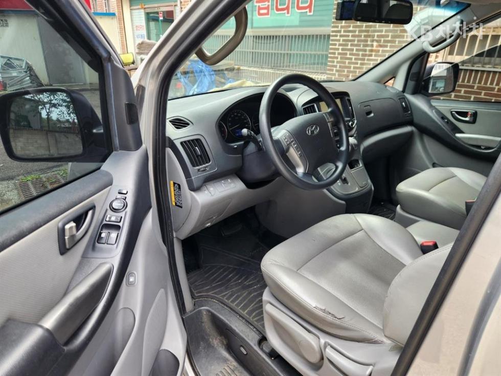 Hyundai Starex — miniaturë 9