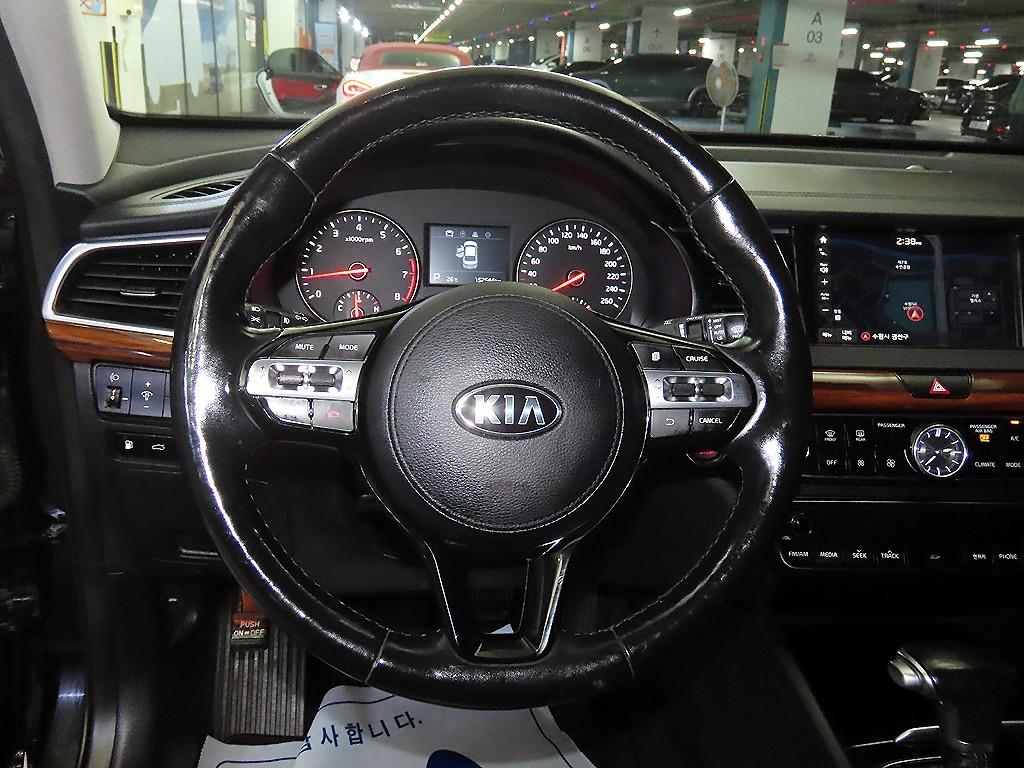 Kia K7 — miniaturë 8