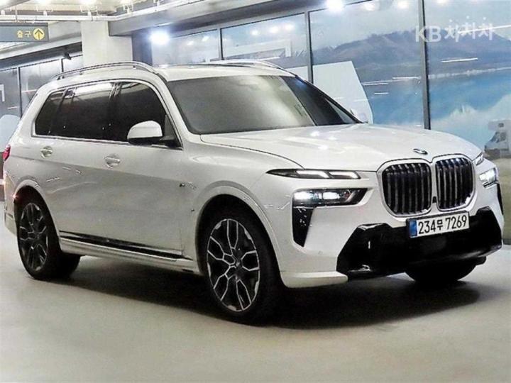 BMW X7 xDrive 40i M Sport — foto 1