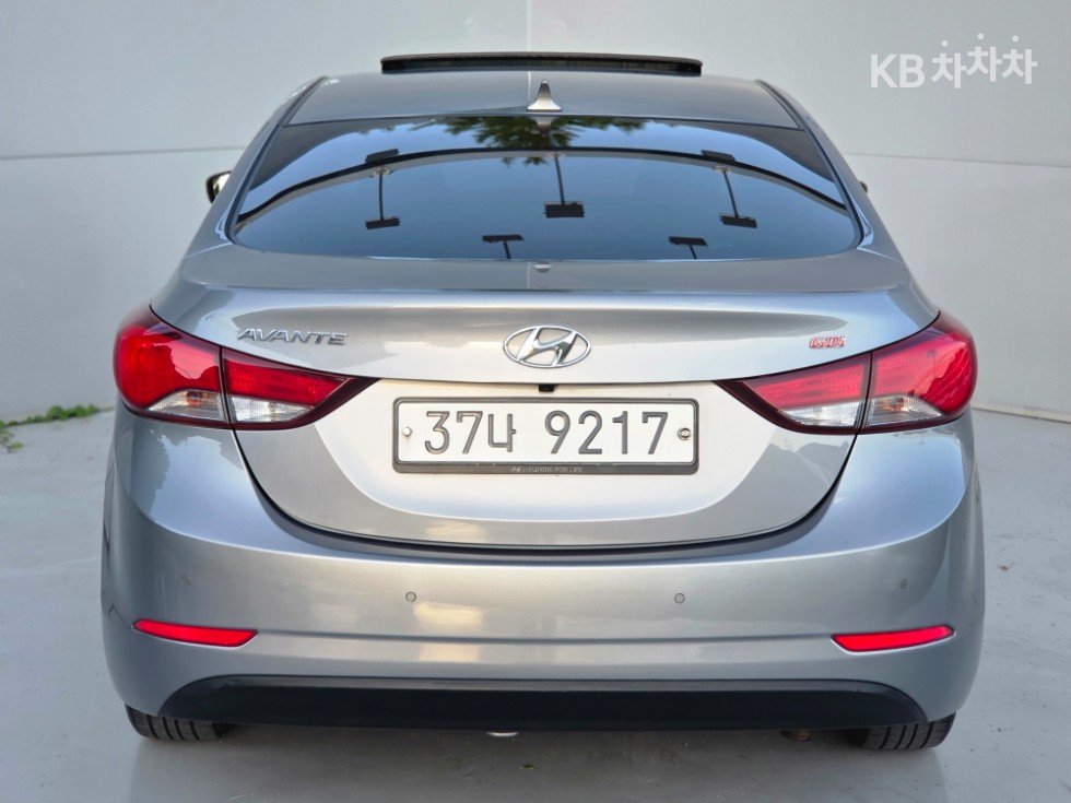 Hyundai Avante — miniaturë 2